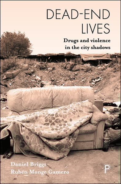 Using vivid testimonies and images, Briggs and Monge document the stories and situations of the people who live in Valdemingómez , placing them in a political, economic and social context.